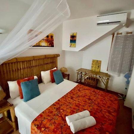 Porto Antigo - Charming & Peaceful Apartment Overlooking Pool And Sea Santa Maria Bagian luar foto