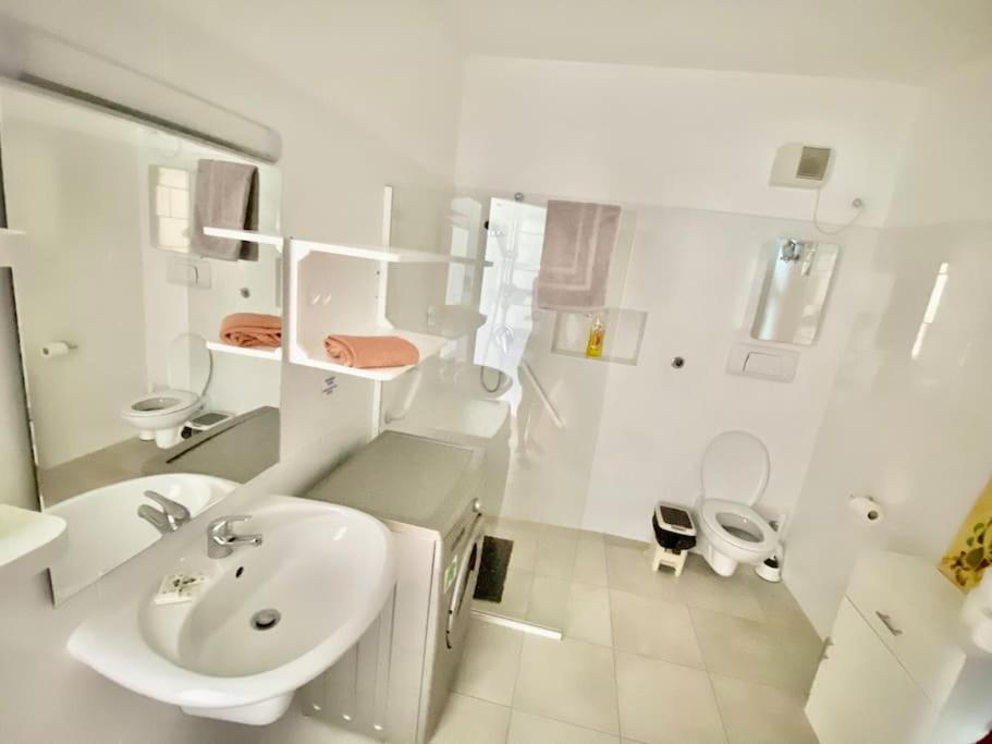 Porto Antigo - Charming & Peaceful Apartment Overlooking Pool And Sea Santa Maria Bagian luar foto